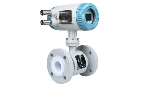 智能型电磁流量计量程范围多少？测量精度高吗？